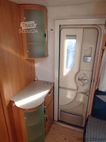 Asuntovaunu HYMER/ERIBA Moving 540 *Etagenbett*Mover*ATC*Citiwasser*
