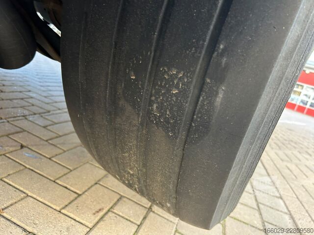 Sandučara poluprikolica  Rohr Kühlkoffer mit Elektro Kühler und LBW