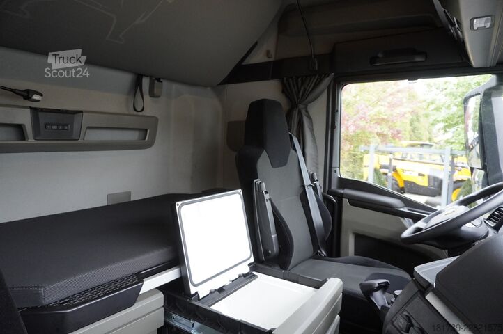 Бортовий із краном MAN TGX 26.470 6x2-4 / 30 tho. km!!! / Atlas