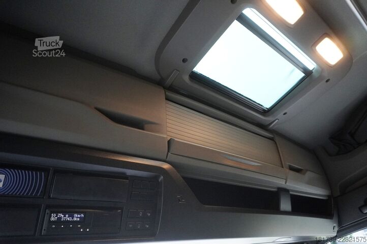 Бортовий із краном MAN TGX 26.470 6x2-4 / 30 tho. km!!! / Atlas