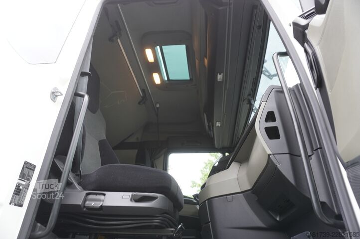 Бортовий із краном MAN TGX 26.470 6x2-4 / 30 tho. km!!! / Atlas