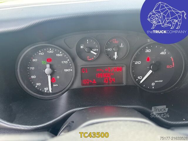 панелен ван Iveco Daily 35C15V12 Double cab 7 places