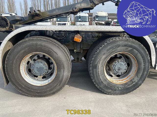 Container transportation DAF CF 85 340