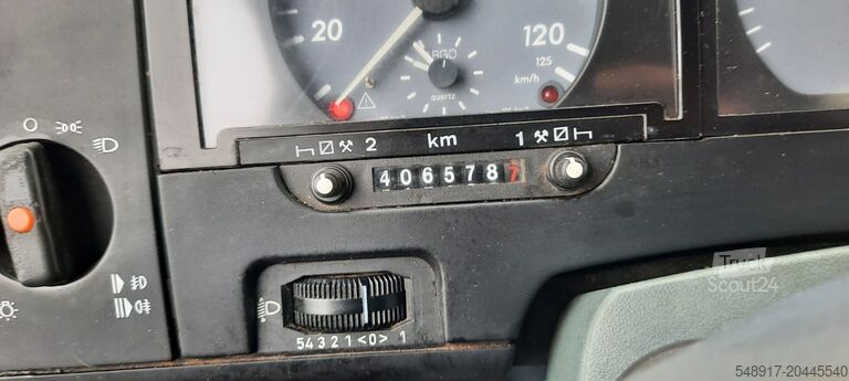 Lapos platós Mercedes-Benz 814 Pritsche mit Kran+Greifer
