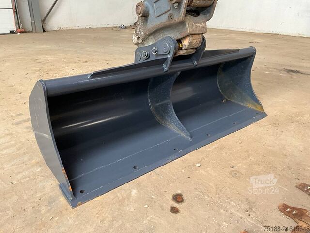 Mini bager Hitachi ZX 65 USB-6 CLP