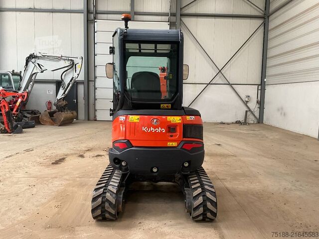 Mini bager Kubota U 27-4