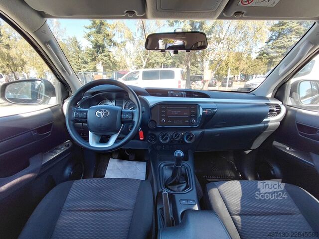فان TOYOTA Hilux Double Cab Duty 4x4