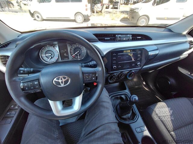 فان TOYOTA Hilux Double Cab Duty 4x4