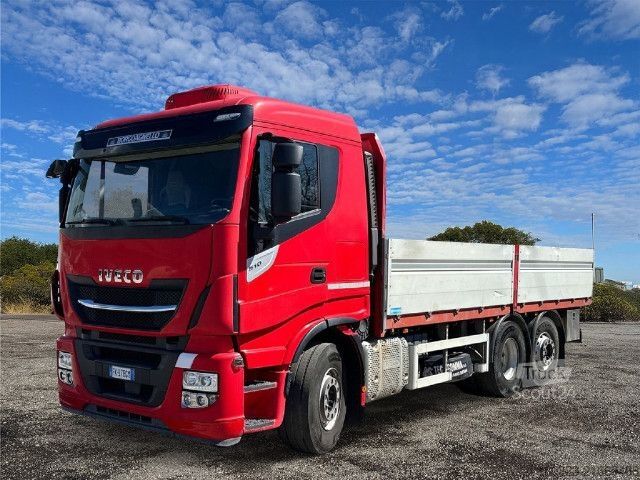 Camión con caja móvil IVECO AS260S51Y/FS CM