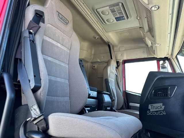 Camión con caja móvil IVECO AS260S51Y/FS CM