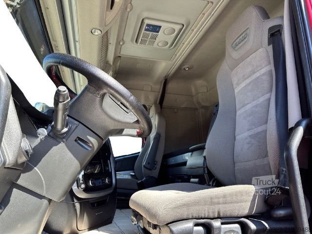 Camión con caja móvil IVECO AS260S51Y/FS CM