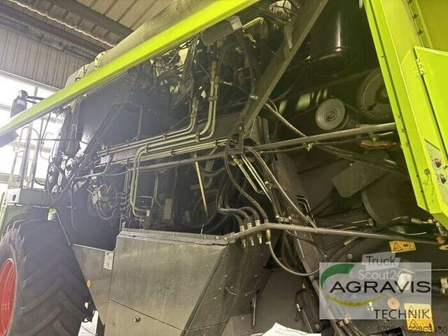 Moissonneuse-batteuse Claas LEXION 550