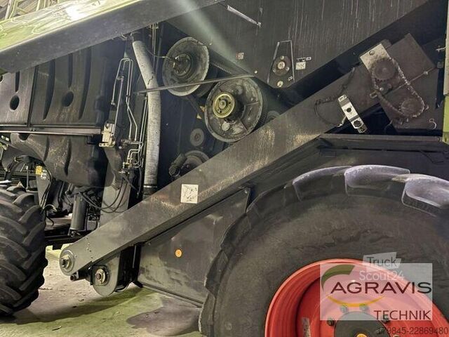 Moissonneuse-batteuse Claas LEXION 550