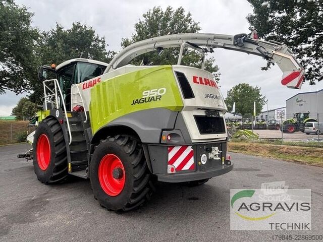 Skābbarības smalcinātājs Claas JAGUAR 950 + Orbis 750 + PU 300