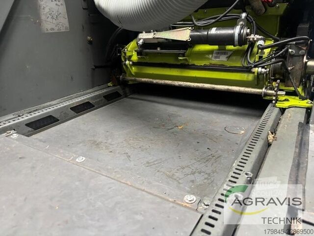 Skābbarības smalcinātājs Claas JAGUAR 950 + Orbis 750 + PU 300