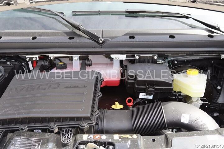 Minibús Iveco Daily Line /Airco / USB