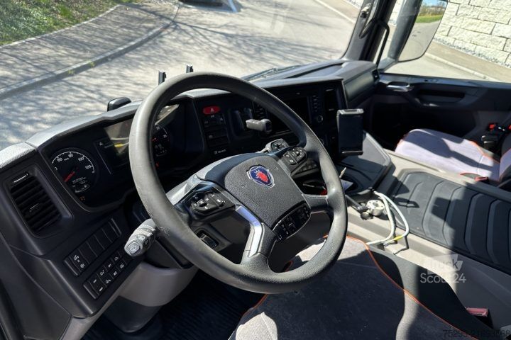 Tristrani prekucnik Scania P 500 10x4 3-SK Trösch / Swiss-Vehicle