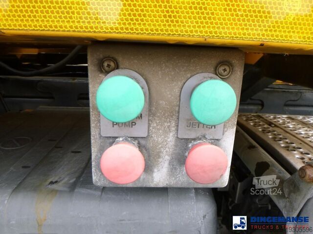 Veículo de aspiração Mercedes-Benz Econic 1830 4x2 Euro 6 RHD Fuller vacuum tank 8...