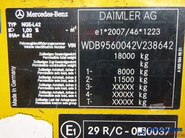 Veículo de aspiração Mercedes-Benz Econic 1830 4x2 Euro 6 RHD Fuller vacuum tank 8...