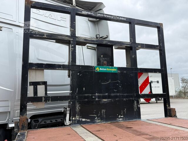 Erhvervskøretøj Rohr 3 Achs Schwanenhals zwillingsbereift Liftachse