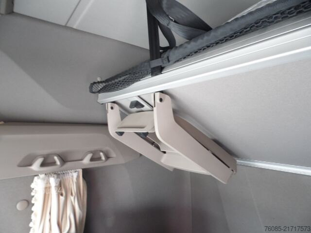 Standart çekici ünitesi DAF GX 530