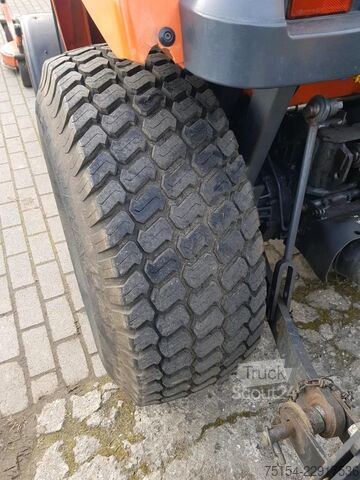 Trator compacto Kubota STV 40 Hydrostat