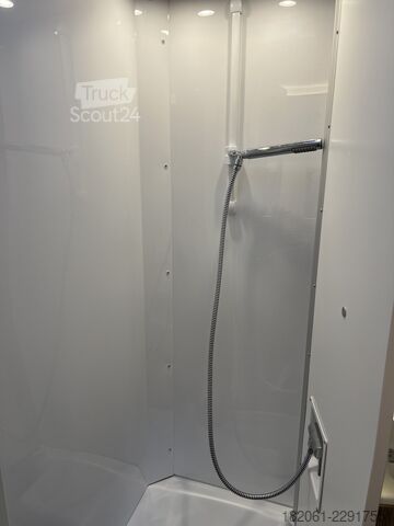 Autocaravana semi-integrada Bürstner Travel Van T 620 G Autom.+TV+SAT+Kamera+Markise+