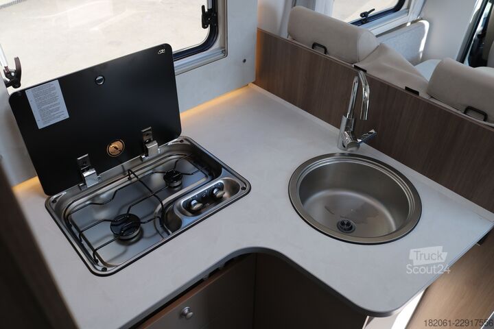 Autocaravana semi-integrada Carado T 447 AT8G+TV+Thule+DoppelRFK+Hubbett