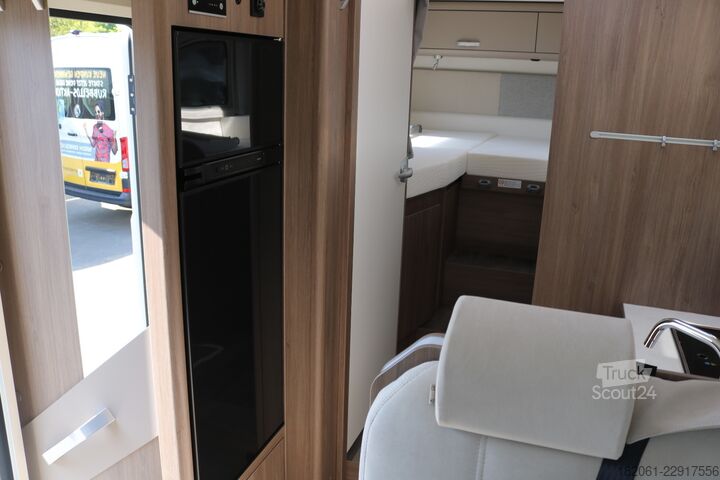 Autocaravana semi-integrada Carado T 447 AT8G+TV+Thule+DoppelRFK+Hubbett