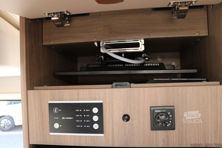 Autocaravana semi-integrada Carado T 447 AT8G+TV+Thule+DoppelRFK+Hubbett