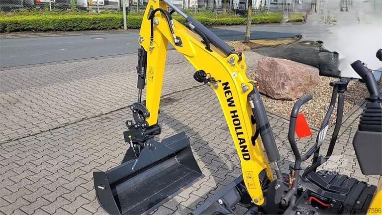  New Holland E12D