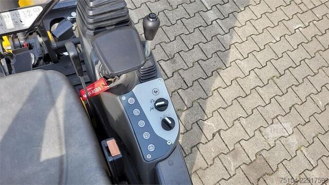  New Holland E12D