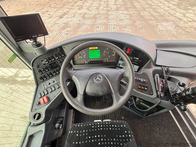 Междугородний автобус Mercedes-Benz Integro M 4x2 49 SEATS / AC / WC / WHEELCHAIR LIFT