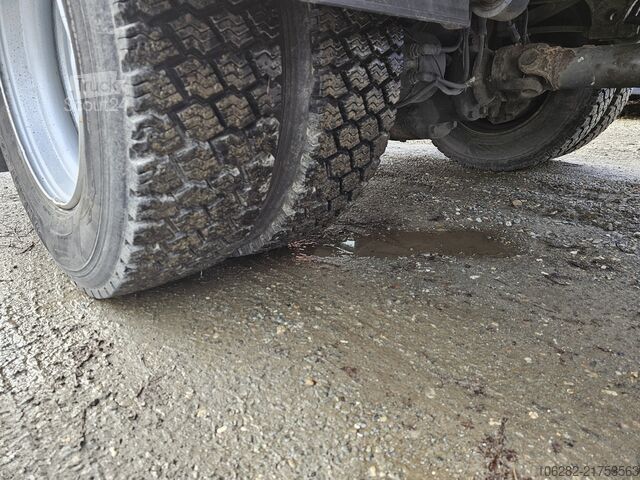 Kylbil Volvo FL240 4x2 Ladeborwand