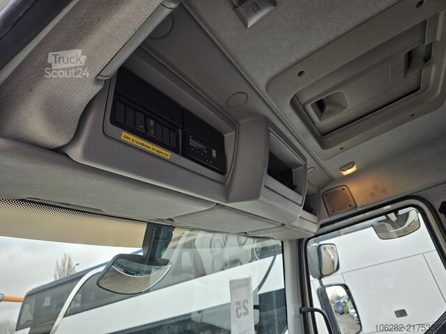 Kylbil Volvo FL240 4x2 Ladeborwand