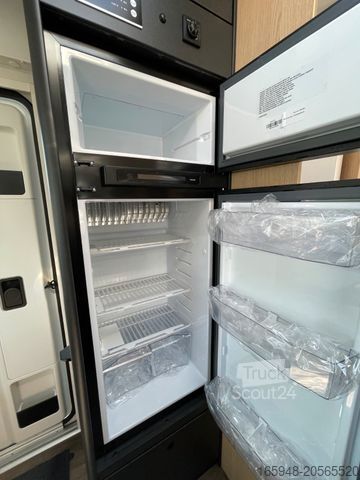 Yarı entegre karavan SUNLIGHT T 69 LC *Queensbett ** 9 Gang  Automatik**