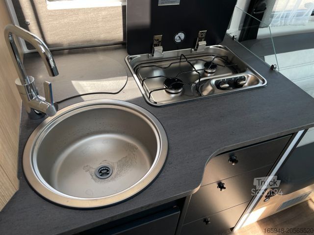 Yarı entegre karavan SUNLIGHT T 69 LC *Queensbett ** 9 Gang  Automatik**