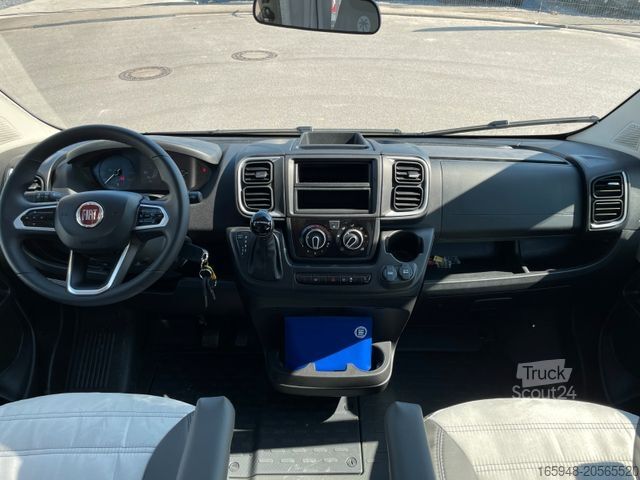 Half-integraal camper SUNLIGHT T 69 LC *Queensbett ** 9 Gang  Automatik**