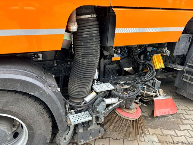 Zametacie vozidlo Mercedes-Benz ACTROS 1830 4x2 EURO6 ZAMIATARKA BUCHER OPTIFAN...
