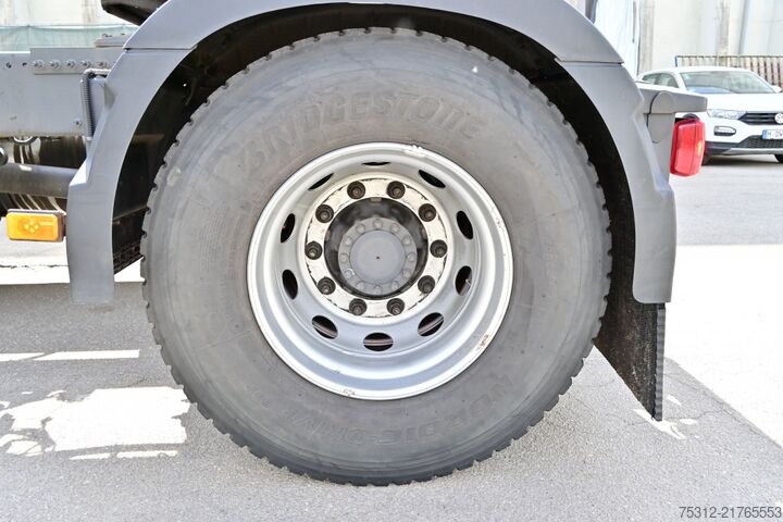 Стандартен влекач Volvo FM370 E6 VEB Blatt Luft Scheckheft Bett