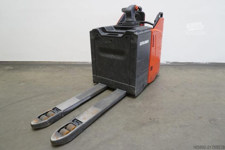 Niederhubwagen mit Fahrerstand Linde T 20 SP 131