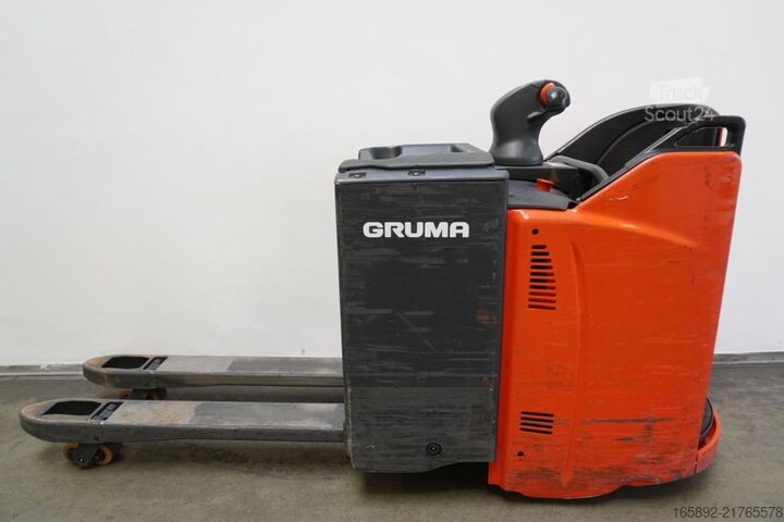 Niederhubwagen mit Fahrerstand Linde T 20 SP 131