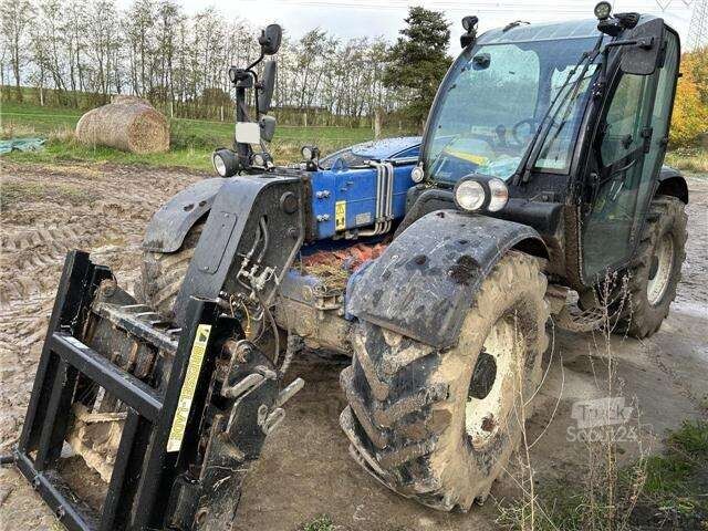 New Holland lm 7.42