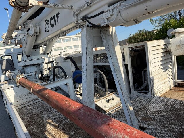 Autočerpadlo na betón Iveco Magirus 330