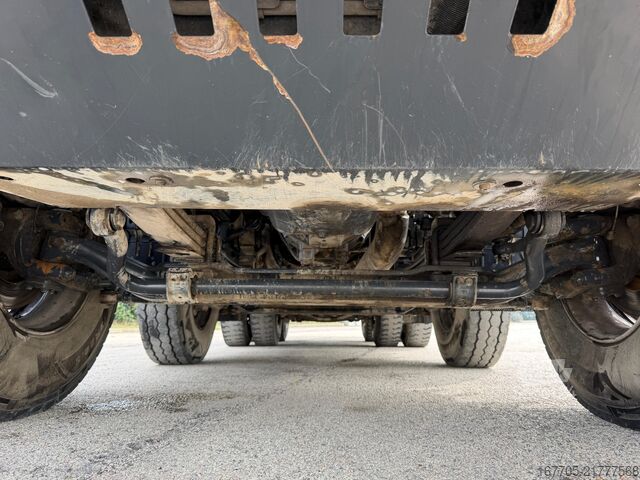 Miešačka betónu na podvozku Iveco TRAKKER 450