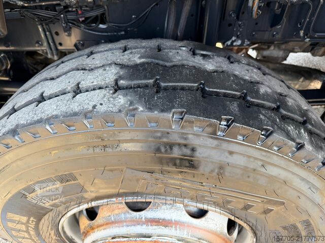 Miešačka betónu na podvozku Iveco TRAKKER 500