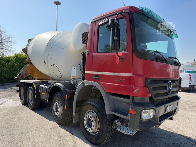 Miešačka betónu na podvozku Mercedes-Benz Actros 4144