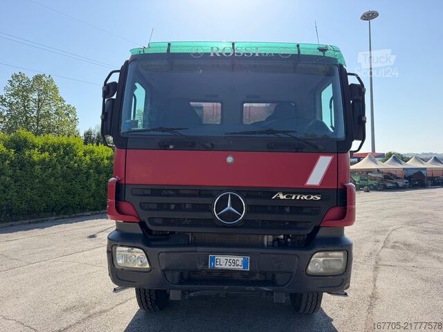 Miešačka betónu na podvozku Mercedes-Benz Actros 4144