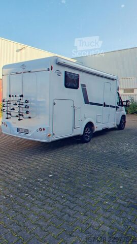 Puoliksi integroitu matkailuauto CARADO T 338s