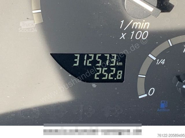 Reisebus MERCEDES-BENZ Tourismo 16 RHD / S 516 HD / Travego / R9